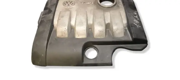 Volkswagen Jetta V Engine cover (trim) 03G103925G 03G103925B