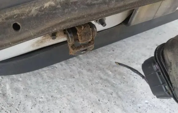 Ford Fiesta Rear door check strap stopper