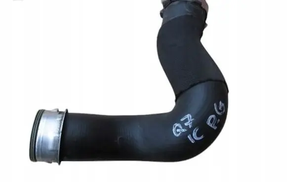 Audi Q7 4L Intercooler hose/pipe