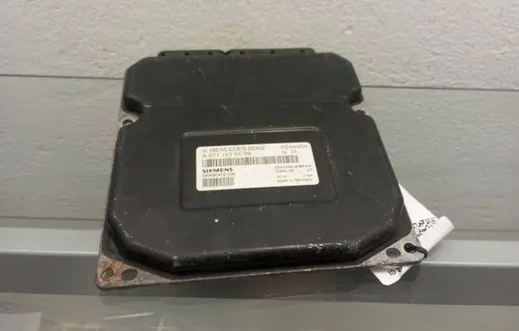 Mercedes-Benz C W203 Engine control unit/module A2711535579 5WK90479 FD03W04
