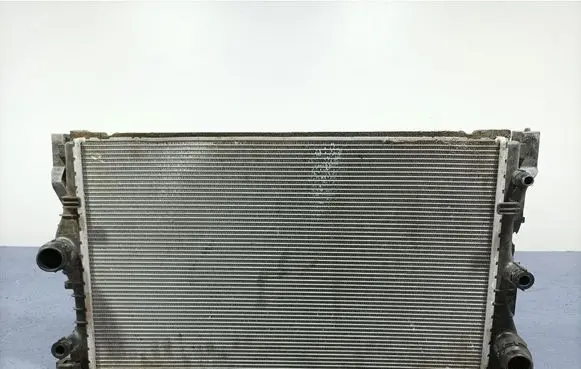 Audi A4 S4 B7 8E 8H Coolant radiator 8474824