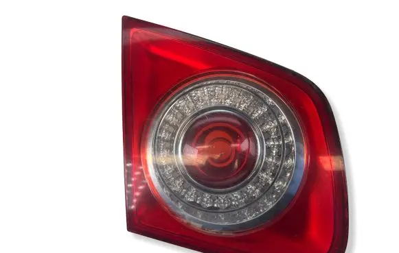 Volkswagen Jetta V Tailgate rear/tail lights 1K5945093