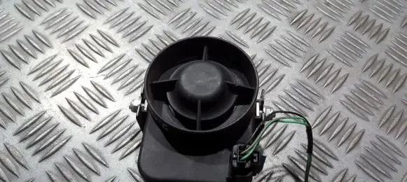 Mazda 3 I Horn signal BP5E67SB000 61405441
