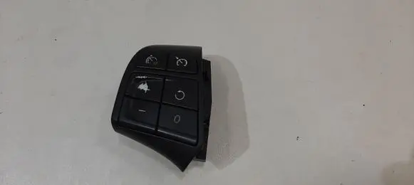 Volvo S60 Steering wheel buttons/switches 31295410