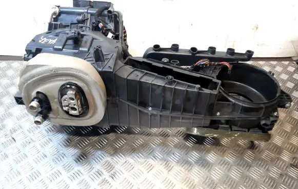 Volkswagen Jetta VI Interior heater climate box assembly 5C1820003P