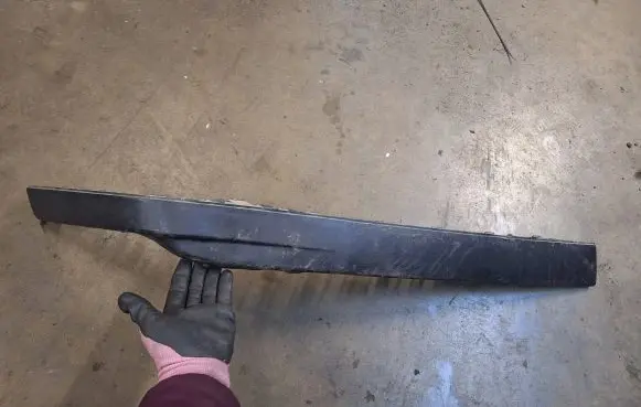 Front bumper lip
