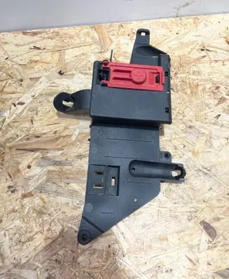Audi Q8 Current control relay 4M0941823E