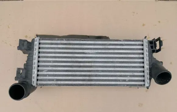 Ford Focus Intercooler radiator CV619L440VC