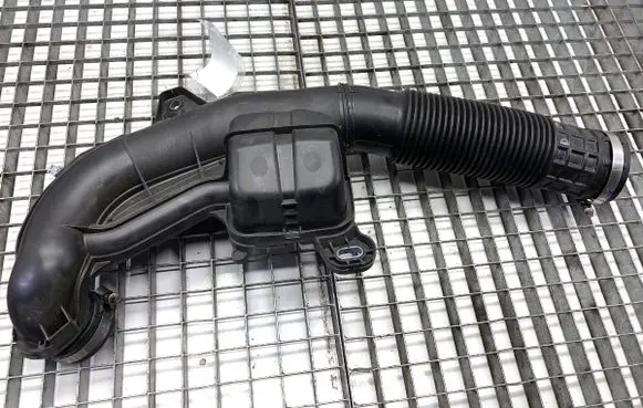 Renault Trafic III (X82) Air intake hose/pipe 93460920