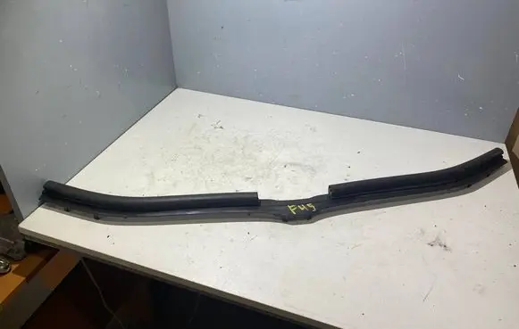 BMW 5 E60 E61 Top upper radiator support slam panel 7063835 11460913