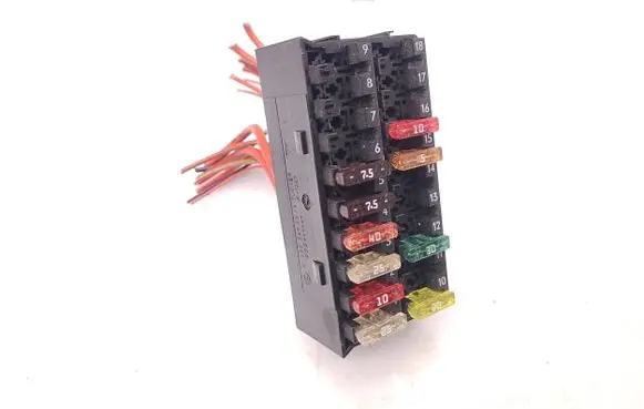 Mercedes-Benz Sprinter W906 Fuse module A6385450319