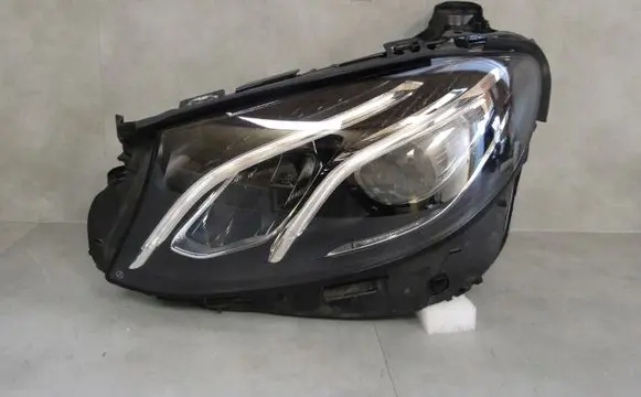 Mercedes-Benz E W213 Headlight/headlamp A2139068708