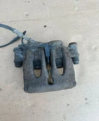 Mercedes-Benz Sprinter W906 Front brake caliper 