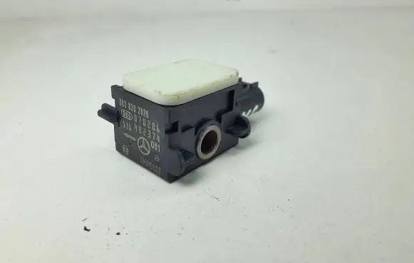 Mercedes-Benz ML W164 Airbag deployment crash/impact sensor 0038202826 070206 402374