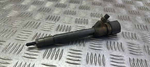 KIA Sportage Fuel injector 338002F300