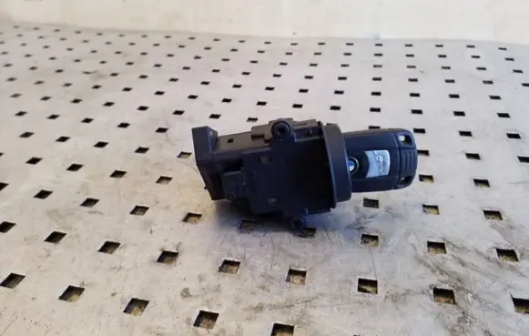 BMW 5 E60 E61 Ignition lock 695472215