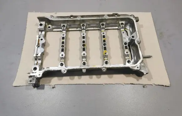 Toyota C-HR I Camshaft holder 
