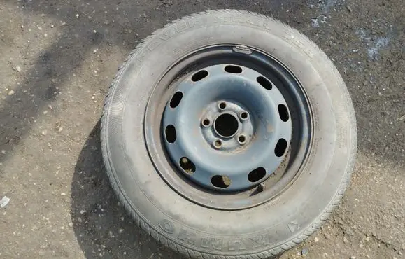 Volkswagen Golf IV R14 spare wheel 1J0601027J
