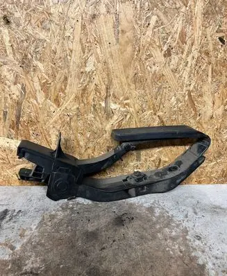Mercedes-Benz E W211 Accelerator throttle pedal A2113000404