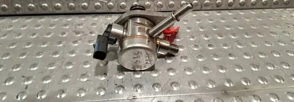 Opel Astra K Mechanical fuel pump S25053485 25205852