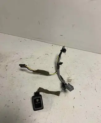 Volvo V70 AUX in-socket connector 30657961