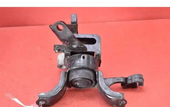 Toyota Auris E180 Engine mount vacuum valve 