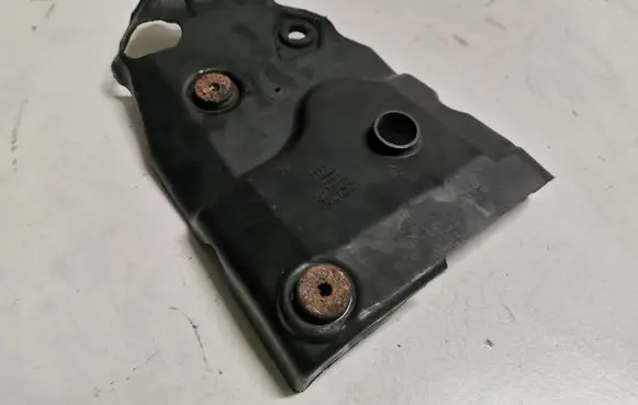 Audi A8 S8 D3 4E Timing belt guard (cover) 057103907