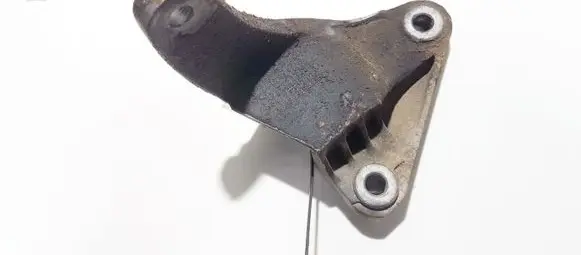 Ford Mondeo Mk III Engine mounting bracket 1s716p093ab