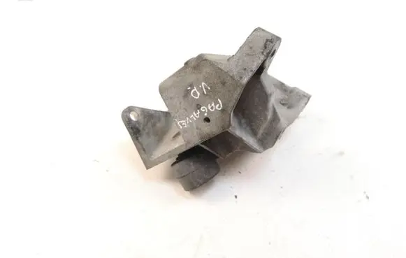 Volvo V70 Engine mounting bracket 6G926F030BA