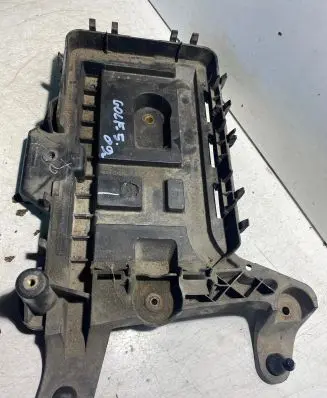 Volkswagen Golf V Battery tray 1KM915333