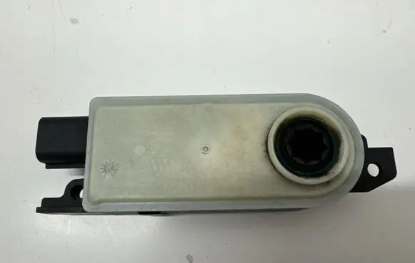 Ford Explorer VI Radiator active air flap actuator L1MB8476AA MAGS0023D02