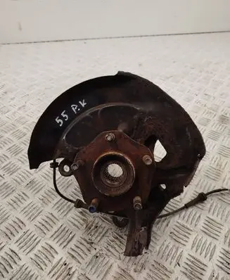 Nissan X-Trail T32 Front wheel hub