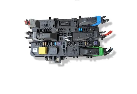 Opel Astra H Fuse module 5DK00866933 13222173