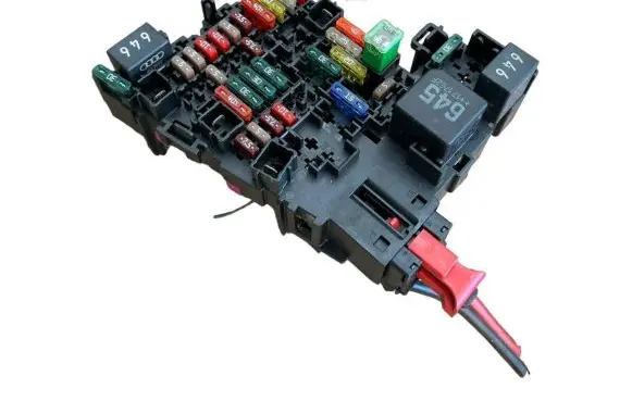 Volkswagen Touran III Fuse box set 5Q0937615