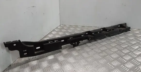 Other sill/pillar trim element