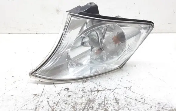 Mazda MPV Front indicator light
