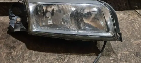 Volvo S80 Headlight/headlamp 