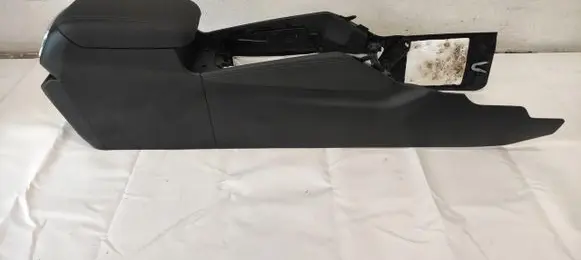 Hyundai Santa Fe Center console 