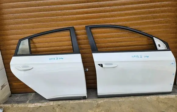 Hyundai Ioniq Front door