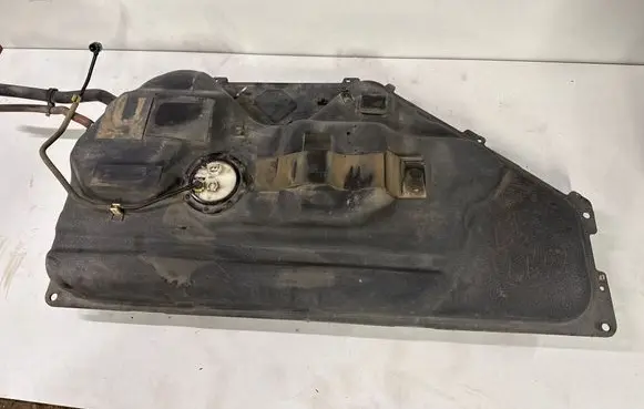 Lexus RX 330 - 350 - 400H Fuel tank 