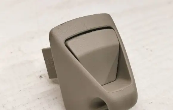 Sun visor clip/hook/bracket