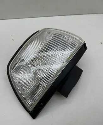Toyota Camry Front indicator light 152121584R