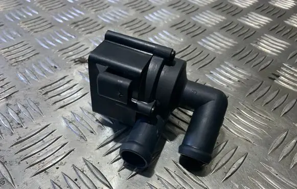 Volvo XC90 Electric auxiliary coolant/water pump 518705030