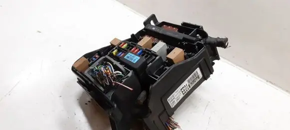 Hyundai i40 Fuse module 919513X140 14A15092 141017