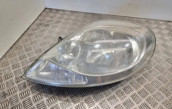 Opel Vivaro Headlight/headlamp 8200701354 93859829 89313970
