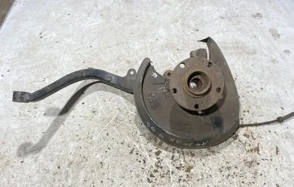 Audi A4 S4 B5 8D Rear wheel hub spindle/knuckle 