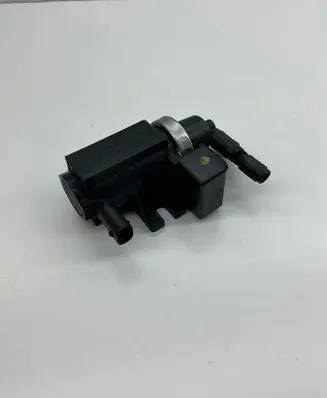 Mercedes-Benz A W169 Turbo solenoid valve A0051535528 70078200 06T095