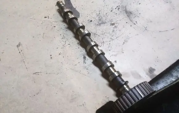 Renault Scenic I Camshaft K4XE676