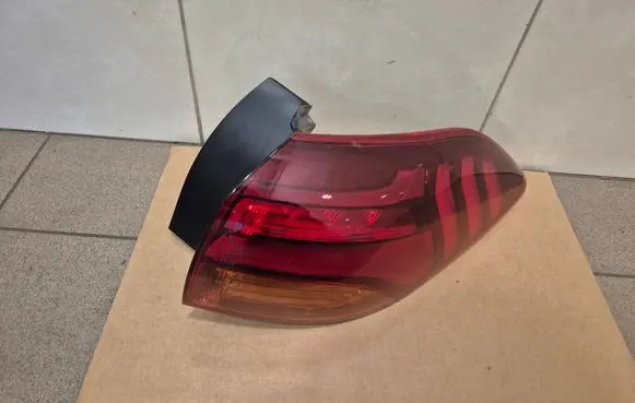 Hyundai Tucson TL Rear/tail lights 92402D7600