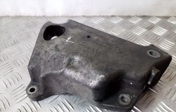 BMW 5 F10 F11 Engine mounting bracket 6781241